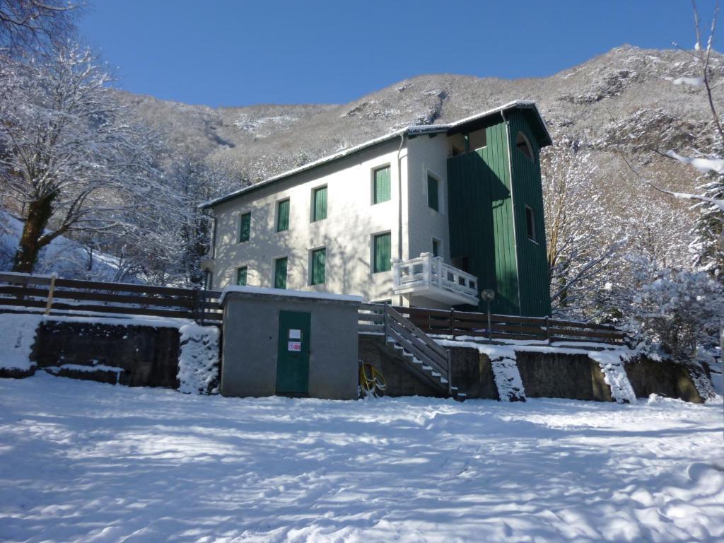 Appartements Les Pins Cierp Exterior foto